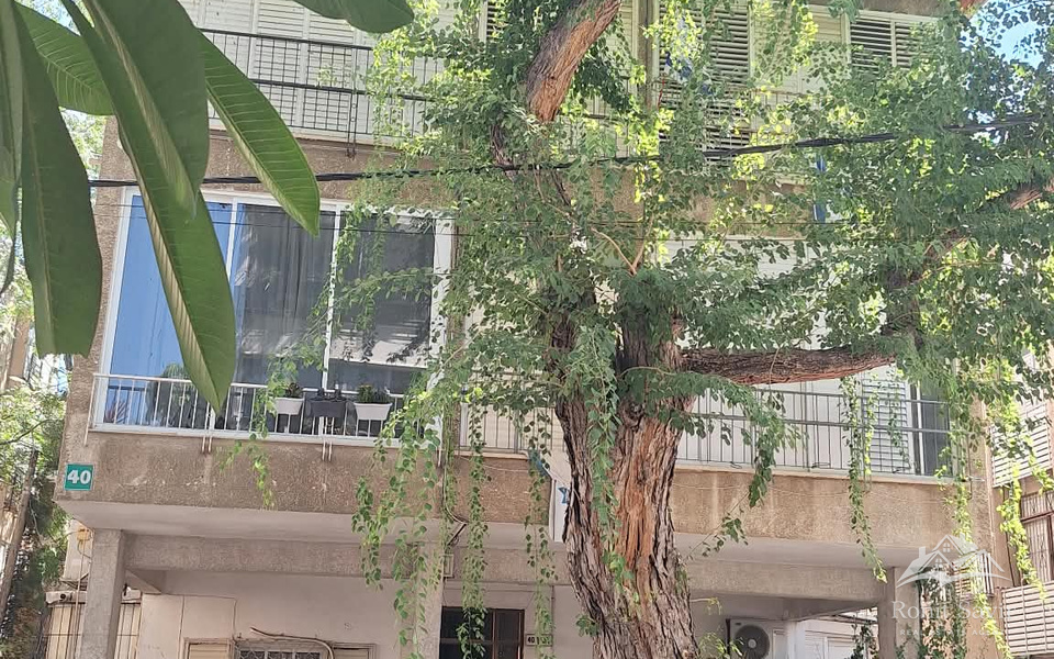 דירת 2 חד׳ למכירה בגבעתיים — פינוי-בינוי