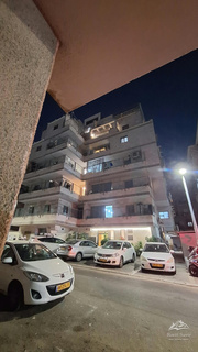 חזית הבניין
